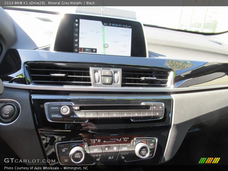 Mineral Grey Metallic / Black 2019 BMW X1 sDrive28i