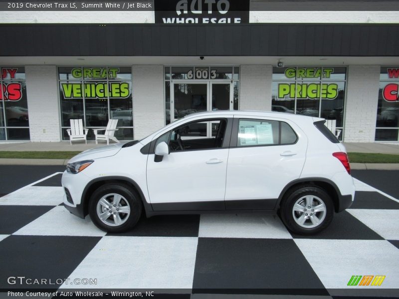 Summit White / Jet Black 2019 Chevrolet Trax LS