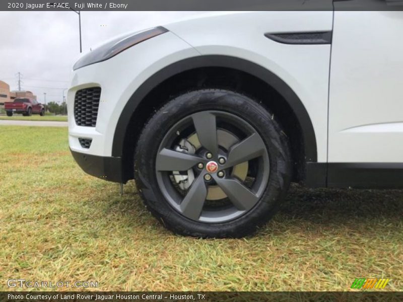 Fuji White / Ebony 2020 Jaguar E-PACE