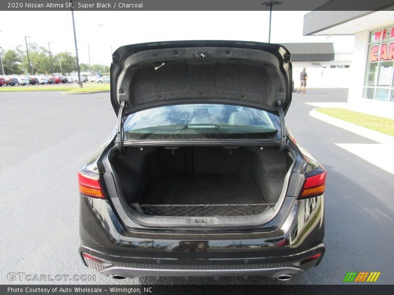 Super Black / Charcoal 2020 Nissan Altima SR