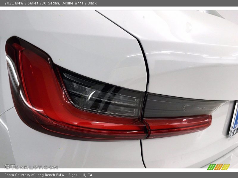 Alpine White / Black 2021 BMW 3 Series 330i Sedan