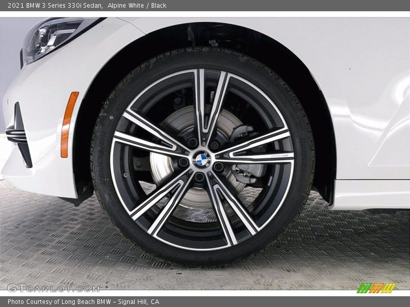 Alpine White / Black 2021 BMW 3 Series 330i Sedan
