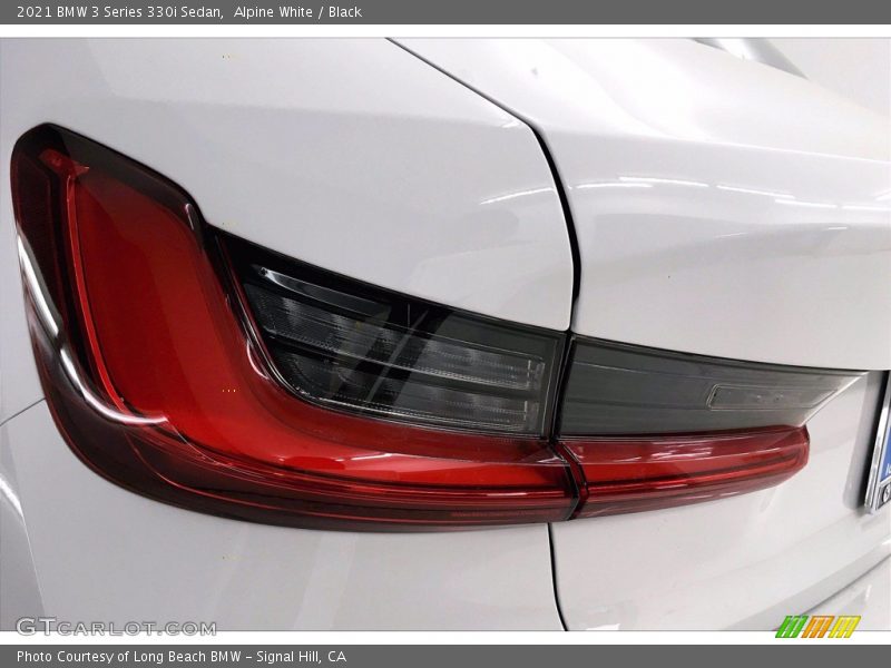 Alpine White / Black 2021 BMW 3 Series 330i Sedan