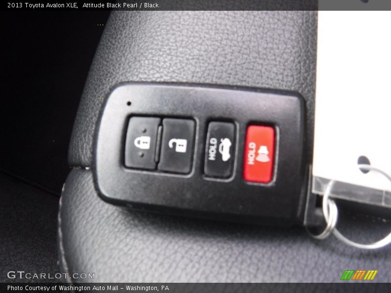 Attitude Black Pearl / Black 2013 Toyota Avalon XLE