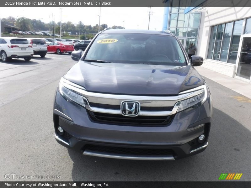 Modern Steel Metallic / Black 2019 Honda Pilot Elite AWD