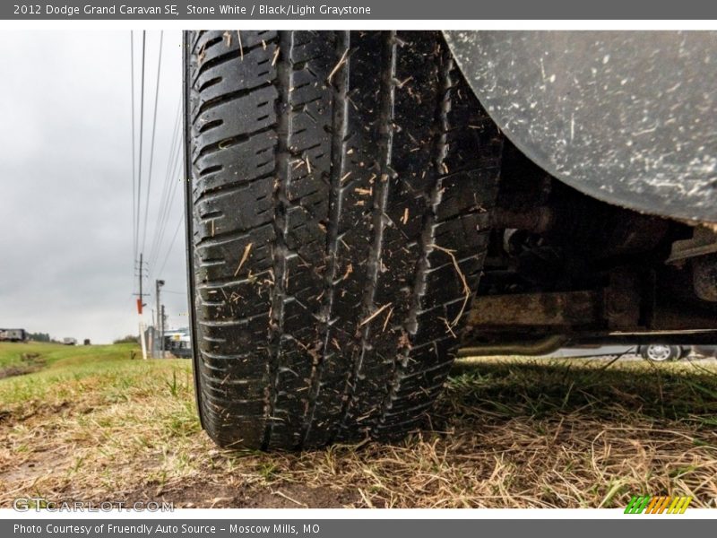 Stone White / Black/Light Graystone 2012 Dodge Grand Caravan SE
