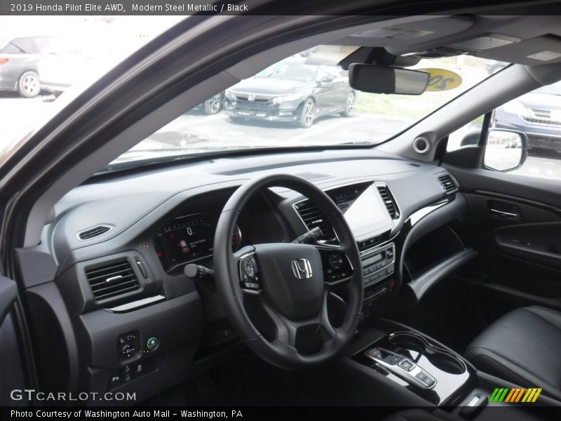 Modern Steel Metallic / Black 2019 Honda Pilot Elite AWD