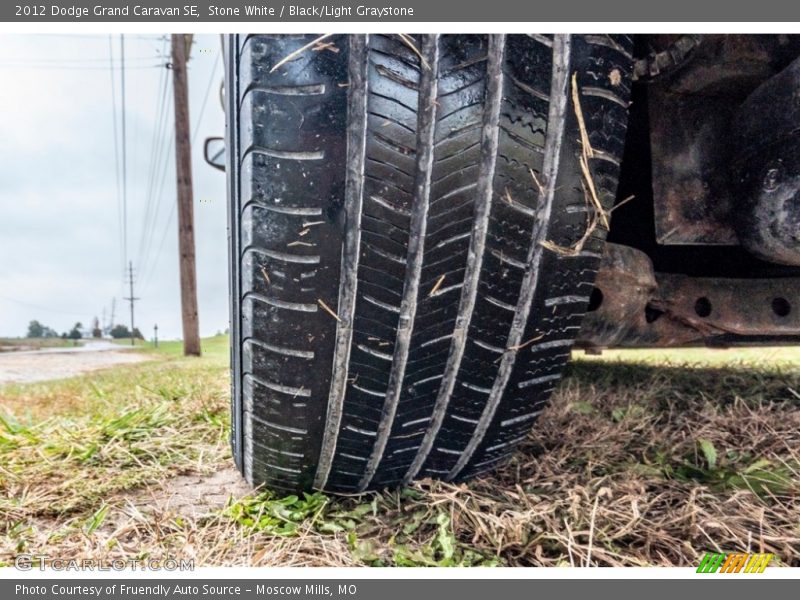 Stone White / Black/Light Graystone 2012 Dodge Grand Caravan SE
