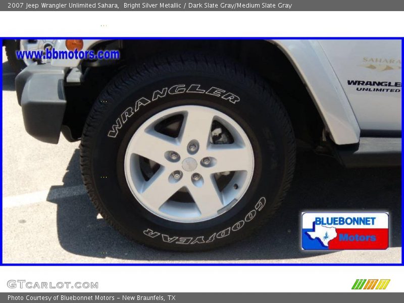 Bright Silver Metallic / Dark Slate Gray/Medium Slate Gray 2007 Jeep Wrangler Unlimited Sahara