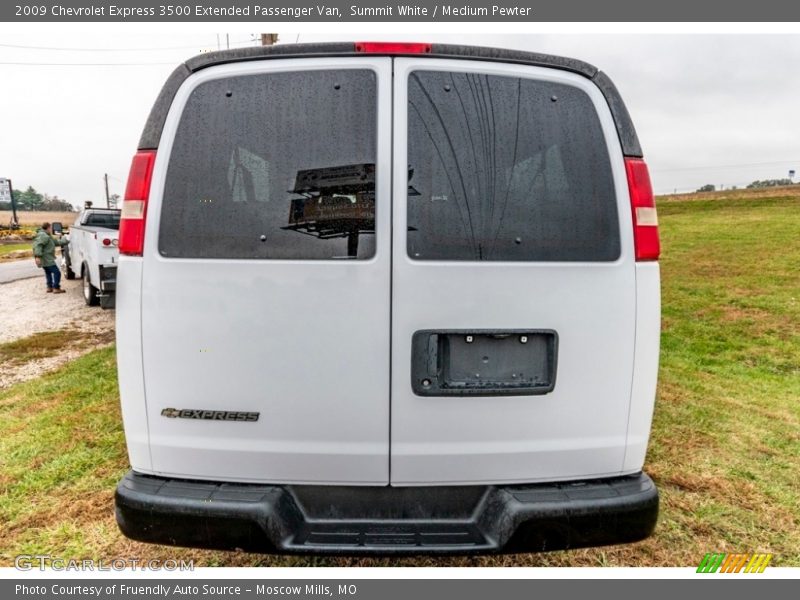 Summit White / Medium Pewter 2009 Chevrolet Express 3500 Extended Passenger Van