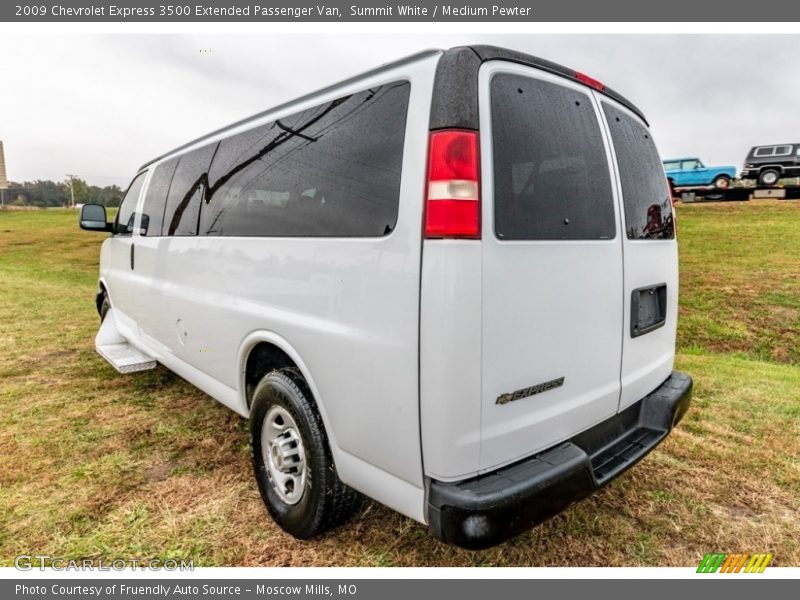 Summit White / Medium Pewter 2009 Chevrolet Express 3500 Extended Passenger Van