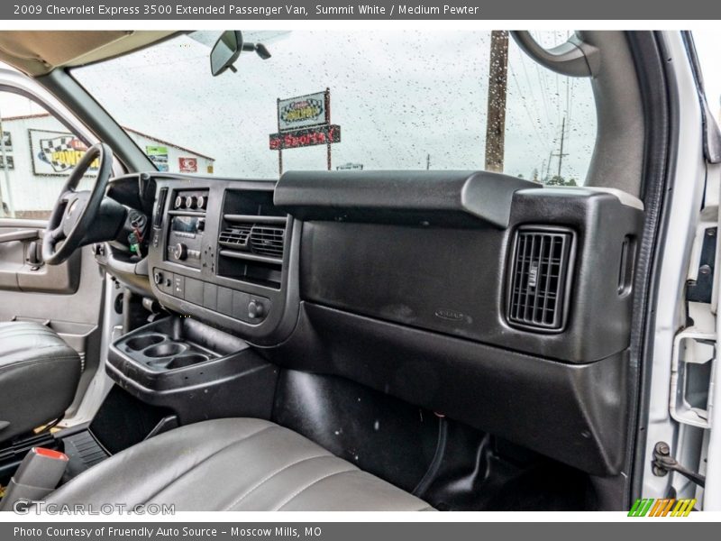 Summit White / Medium Pewter 2009 Chevrolet Express 3500 Extended Passenger Van
