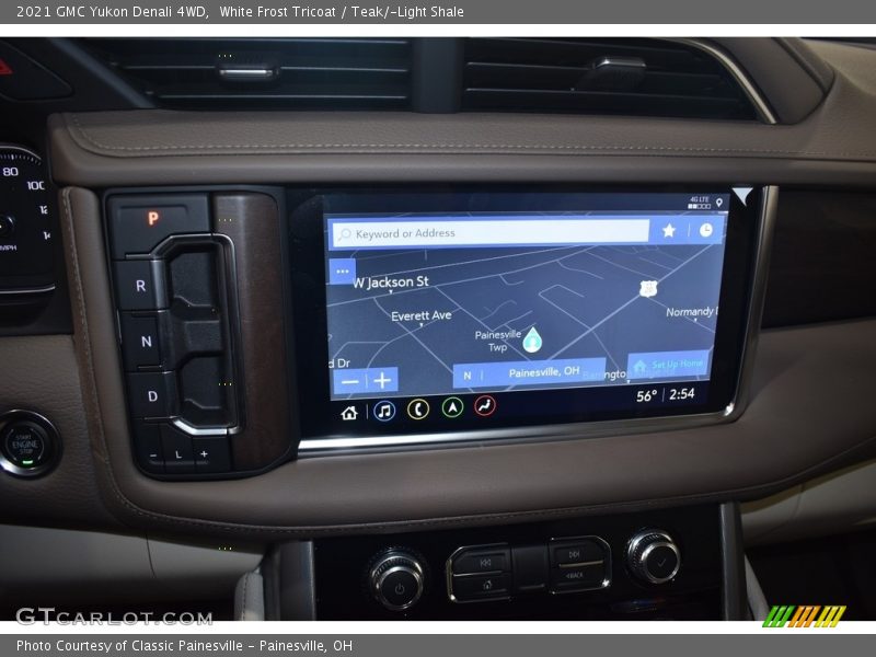White Frost Tricoat / Teak/­Light Shale 2021 GMC Yukon Denali 4WD