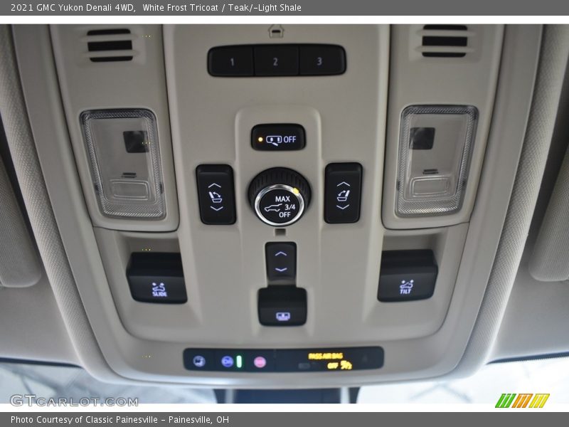 White Frost Tricoat / Teak/­Light Shale 2021 GMC Yukon Denali 4WD