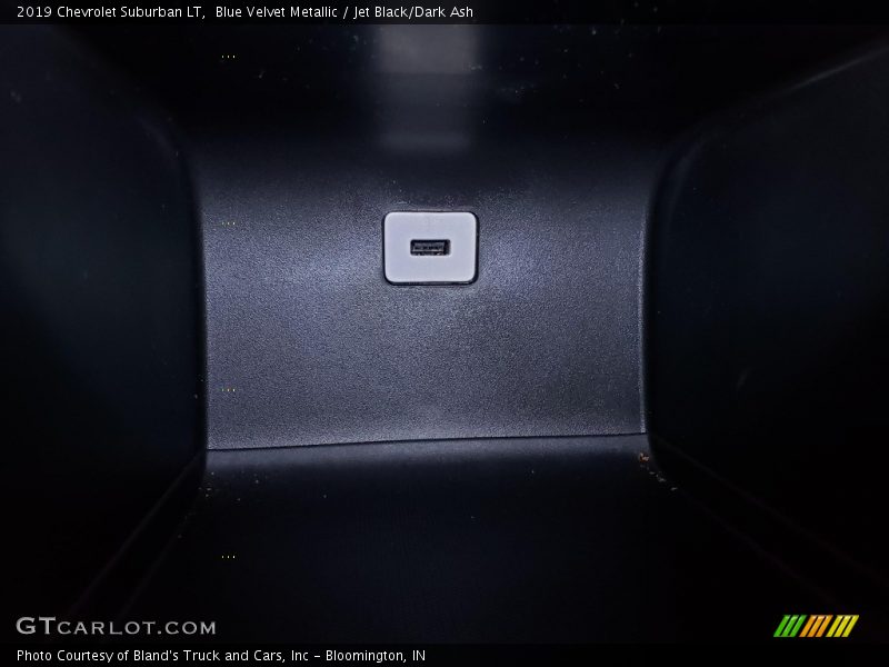 Blue Velvet Metallic / Jet Black/Dark Ash 2019 Chevrolet Suburban LT