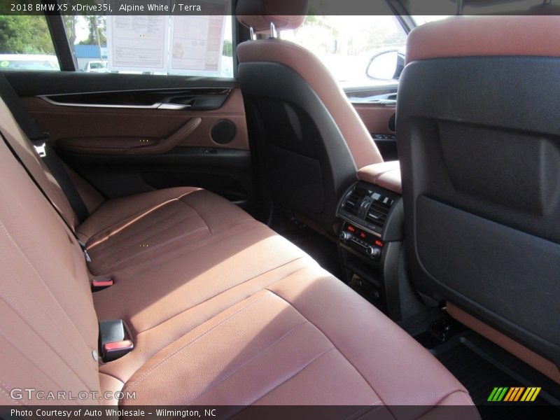 Alpine White / Terra 2018 BMW X5 xDrive35i