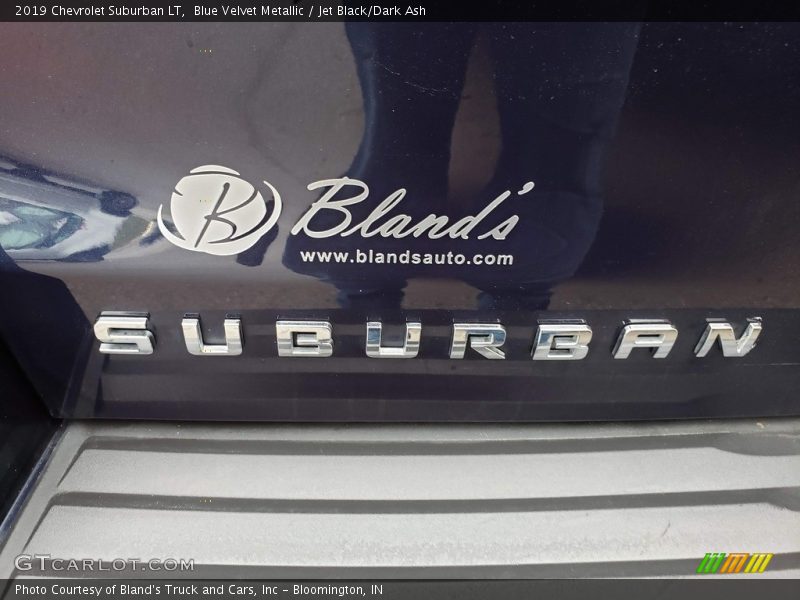 Blue Velvet Metallic / Jet Black/Dark Ash 2019 Chevrolet Suburban LT