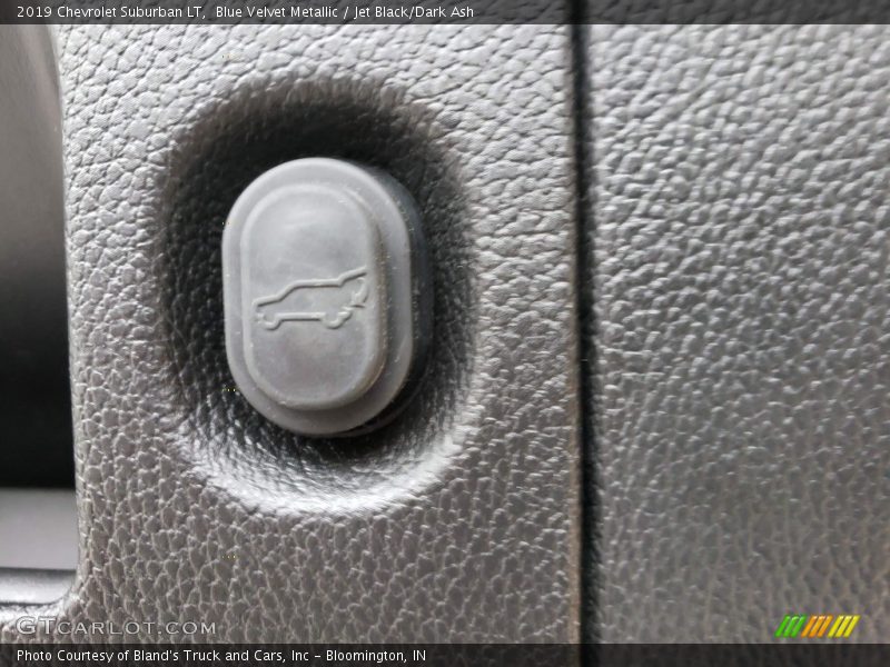 Blue Velvet Metallic / Jet Black/Dark Ash 2019 Chevrolet Suburban LT