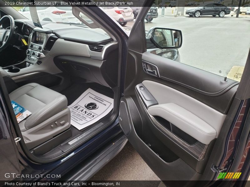 Blue Velvet Metallic / Jet Black/Dark Ash 2019 Chevrolet Suburban LT