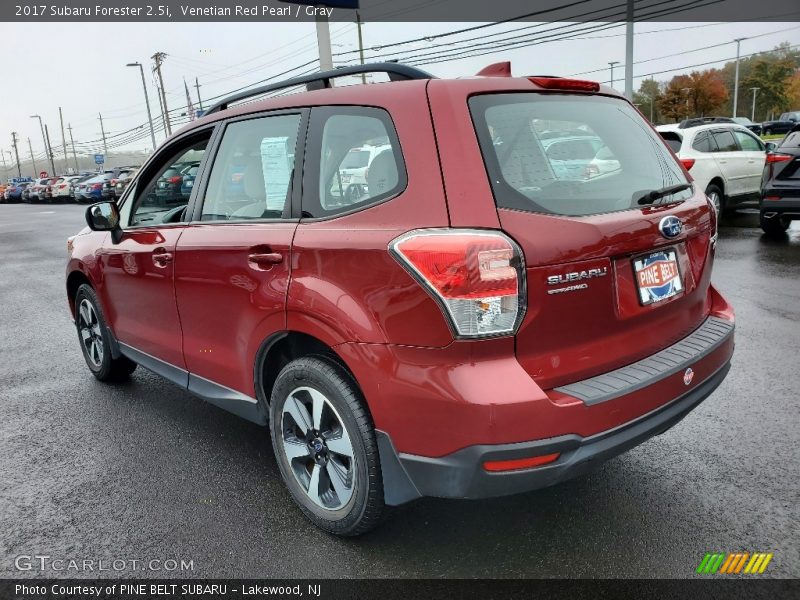 Venetian Red Pearl / Gray 2017 Subaru Forester 2.5i