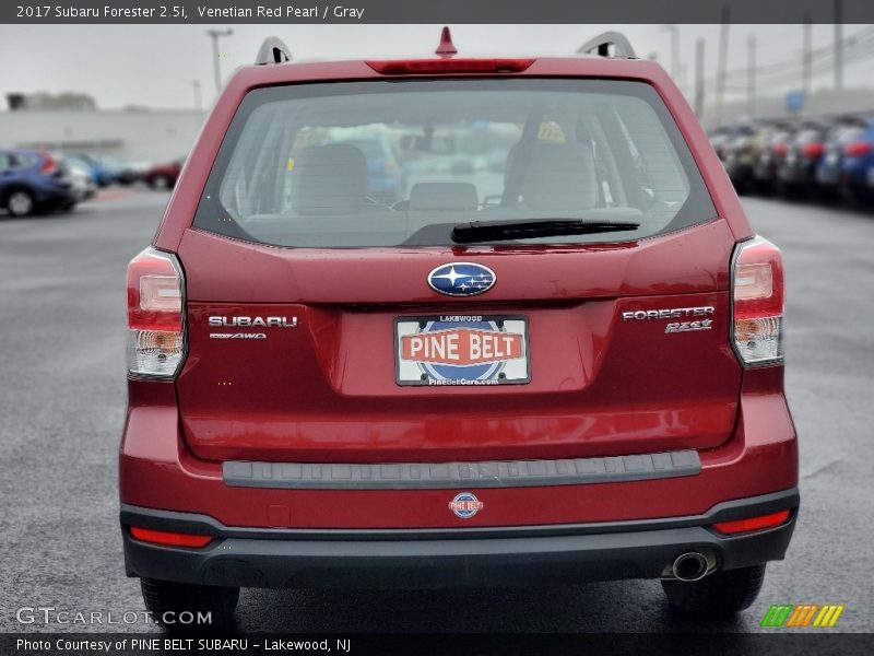 Venetian Red Pearl / Gray 2017 Subaru Forester 2.5i