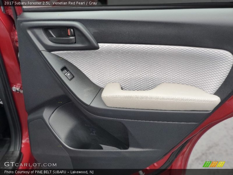 Venetian Red Pearl / Gray 2017 Subaru Forester 2.5i