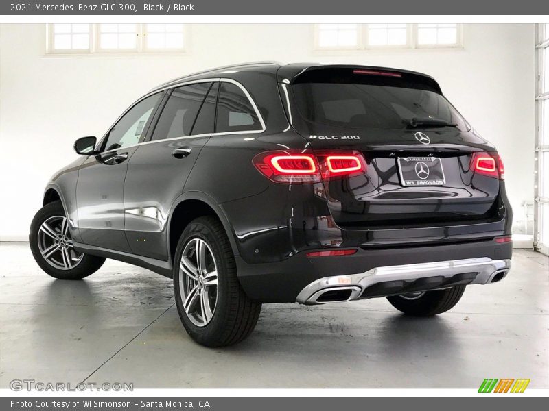 Black / Black 2021 Mercedes-Benz GLC 300