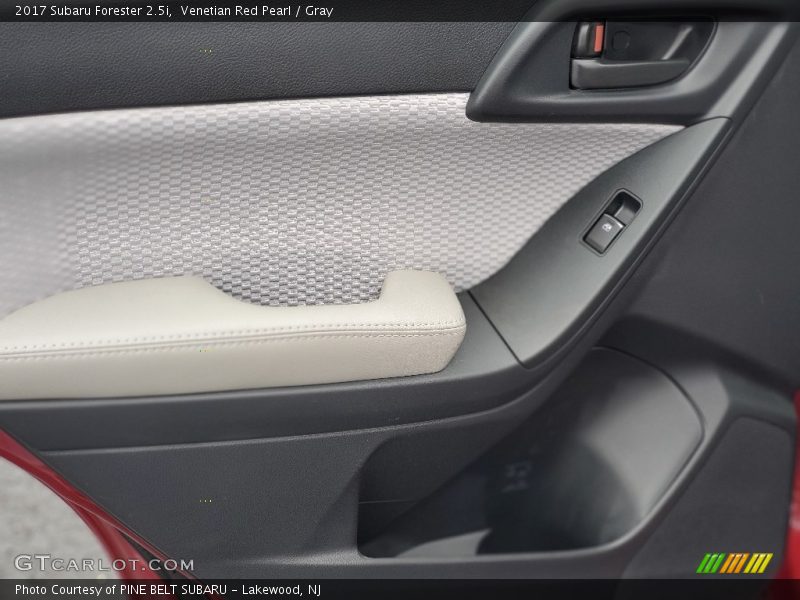 Venetian Red Pearl / Gray 2017 Subaru Forester 2.5i