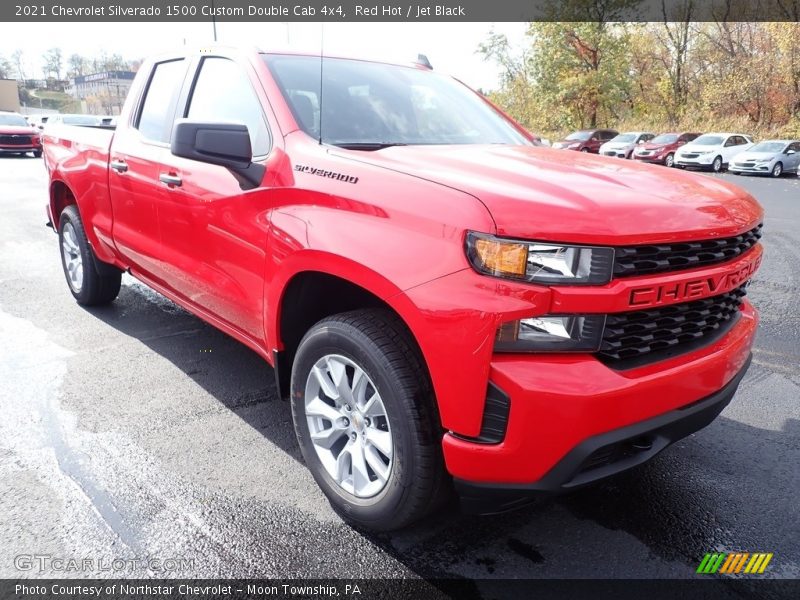 Front 3/4 View of 2021 Silverado 1500 Custom Double Cab 4x4