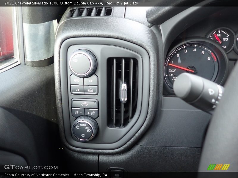 Controls of 2021 Silverado 1500 Custom Double Cab 4x4