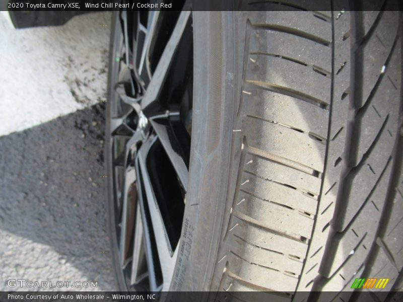 Wind Chill Pearl / Cockpit Red 2020 Toyota Camry XSE