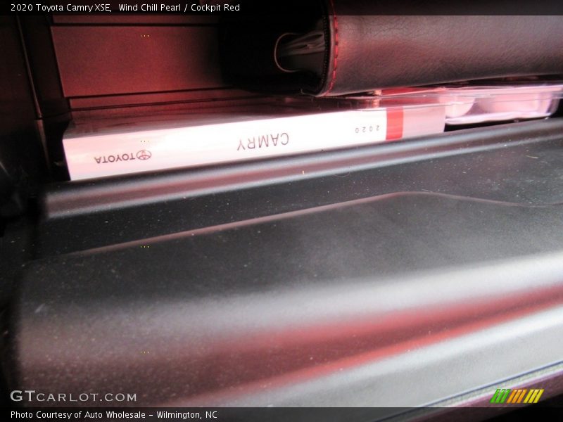 Wind Chill Pearl / Cockpit Red 2020 Toyota Camry XSE