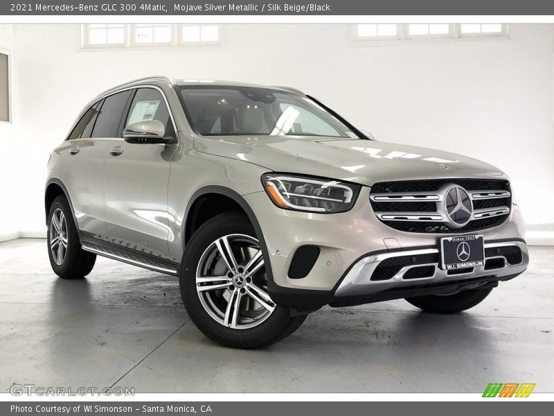 Front 3/4 View of 2021 GLC 300 4Matic
