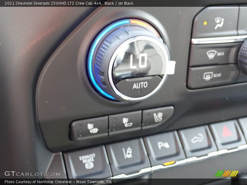 Controls of 2021 Silverado 2500HD LTZ Crew Cab 4x4
