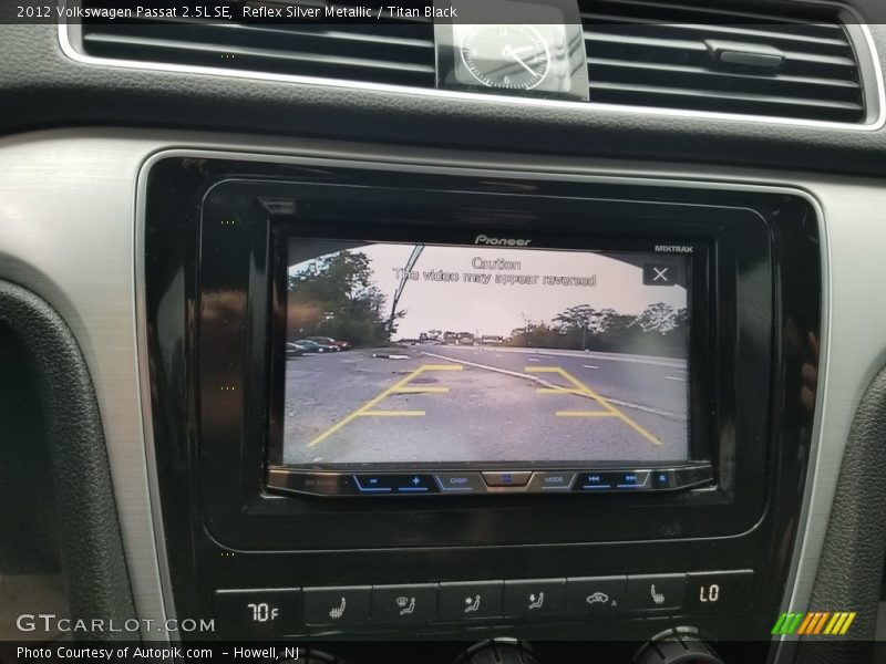 Reflex Silver Metallic / Titan Black 2012 Volkswagen Passat 2.5L SE
