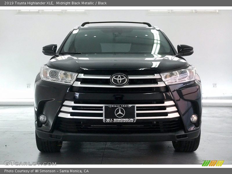 Midnight Black Metallic / Black 2019 Toyota Highlander XLE