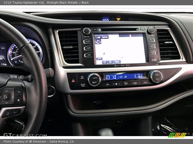 Midnight Black Metallic / Black 2019 Toyota Highlander XLE