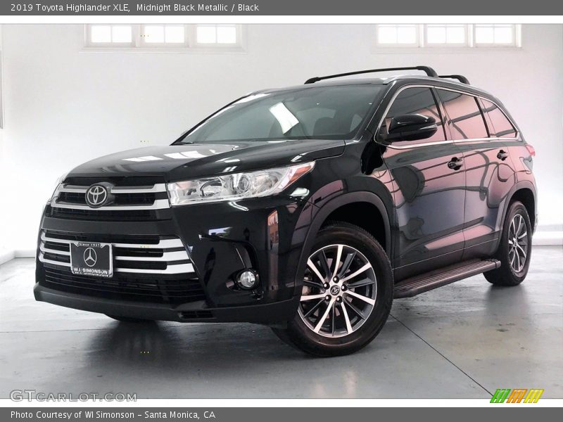 Midnight Black Metallic / Black 2019 Toyota Highlander XLE