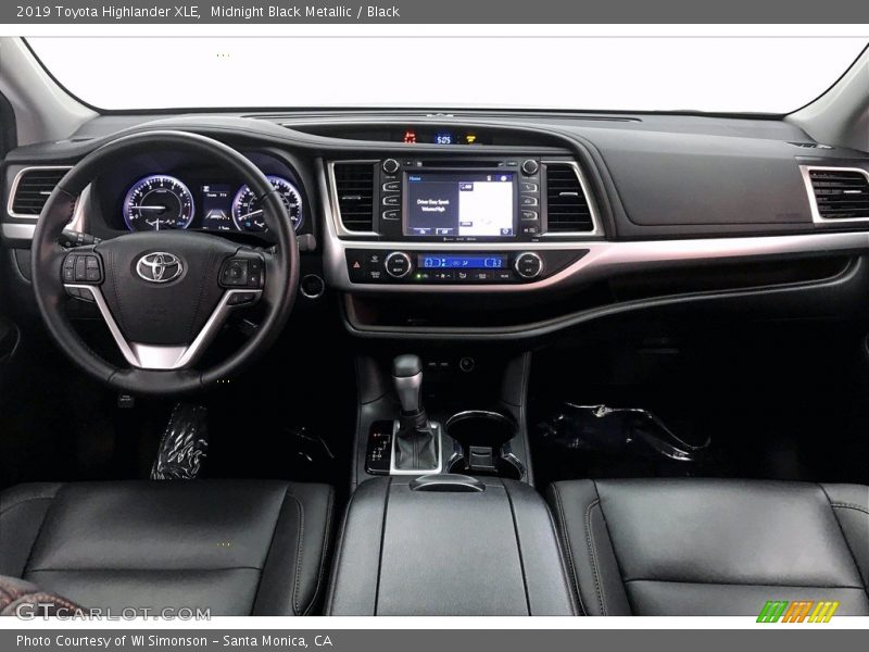 Midnight Black Metallic / Black 2019 Toyota Highlander XLE