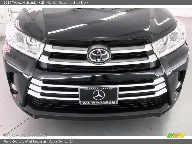 Midnight Black Metallic / Black 2019 Toyota Highlander XLE