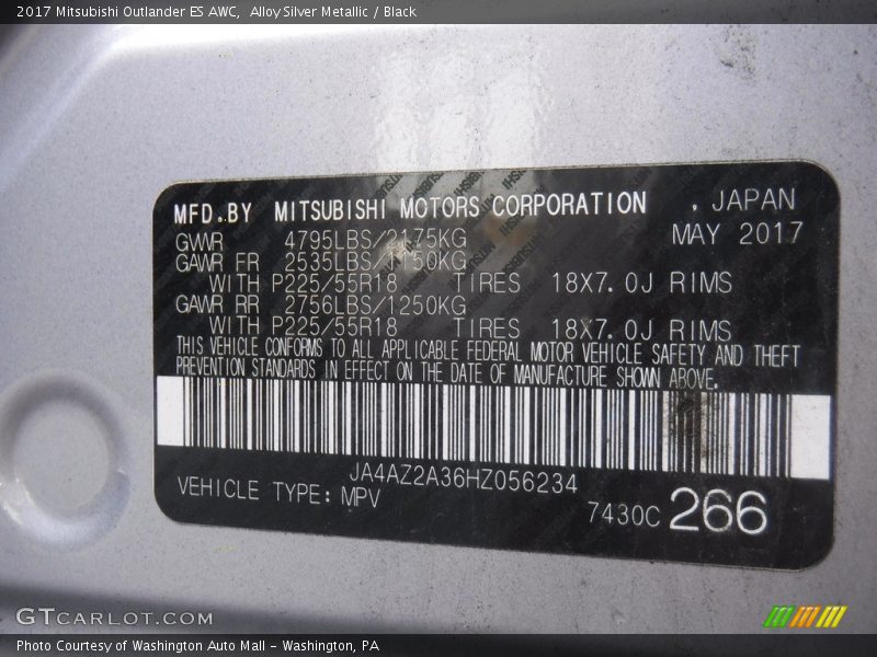Alloy Silver Metallic / Black 2017 Mitsubishi Outlander ES AWC