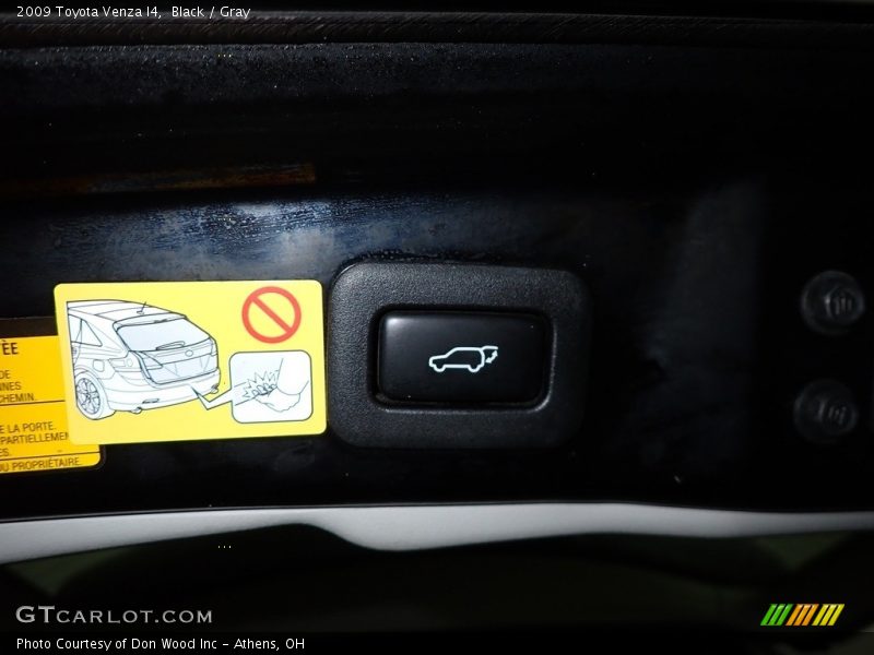 Black / Gray 2009 Toyota Venza I4