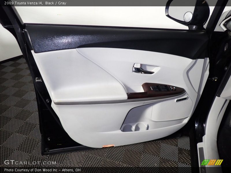 Black / Gray 2009 Toyota Venza I4