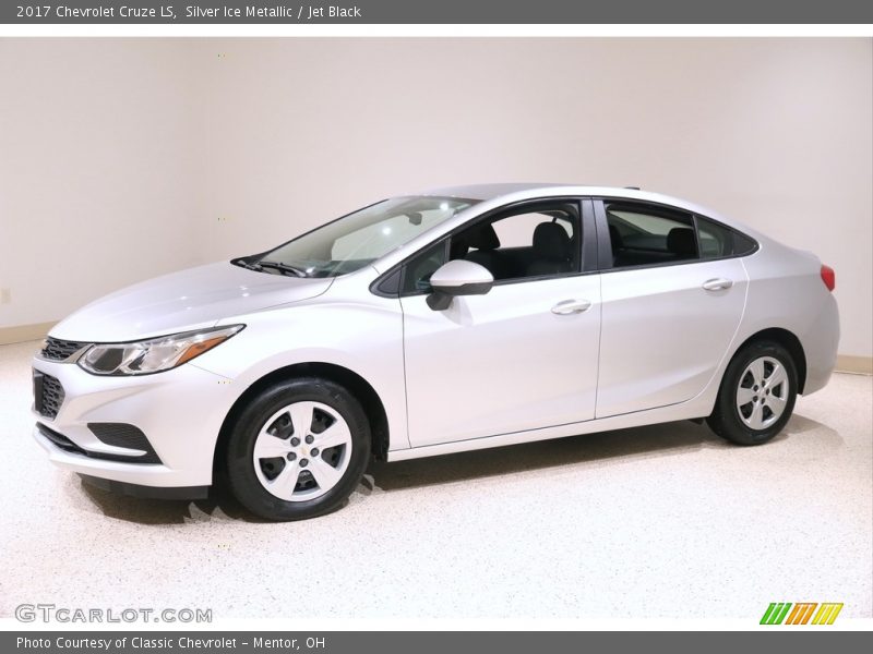 Silver Ice Metallic / Jet Black 2017 Chevrolet Cruze LS