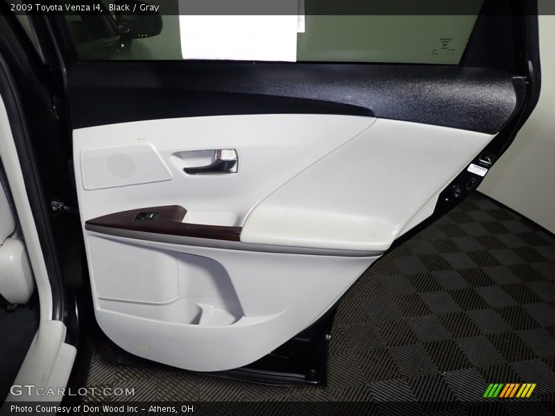 Black / Gray 2009 Toyota Venza I4