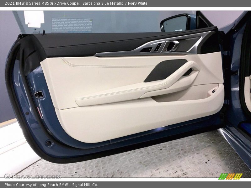 Door Panel of 2021 8 Series M850i xDrive Coupe