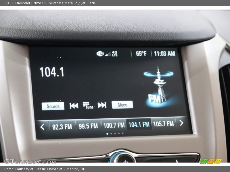 Silver Ice Metallic / Jet Black 2017 Chevrolet Cruze LS