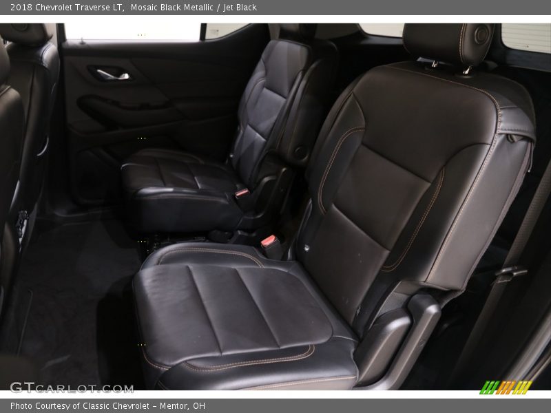 Mosaic Black Metallic / Jet Black 2018 Chevrolet Traverse LT