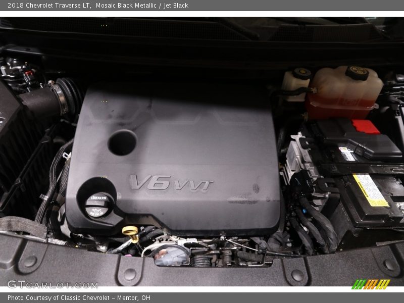 Mosaic Black Metallic / Jet Black 2018 Chevrolet Traverse LT