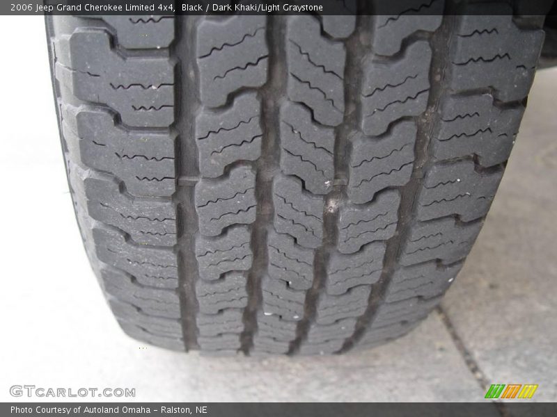 Black / Dark Khaki/Light Graystone 2006 Jeep Grand Cherokee Limited 4x4